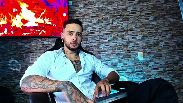 Snapshot of Seth_Owner chatting on January 14, 2:00 pm Seth Owner online show from January 14, 2:00 pm