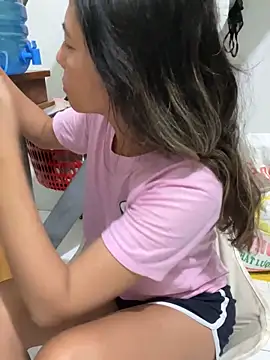 2HotAsain4u online show from February 9, 10:21 pm