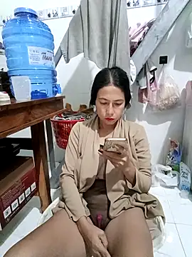 2HotAsain4u online show from March 2, 10:05 pm