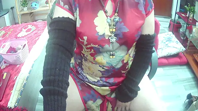 Snapshot of Miu-Le chatting on March 8, 12:09 pm Miu-Le online show from March 8, 12:09 pm