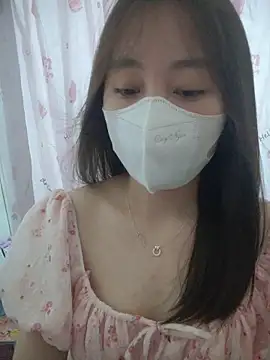Snapshot of Kajisu_26 chatting on April 9, 7:47 am Kajisu 26 online show from April 9, 7:47 am