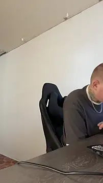 MrMrsRight online show from November 1, 8:05 am