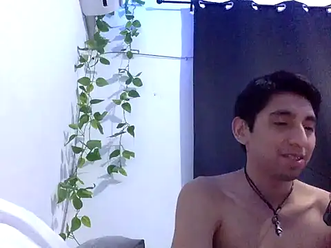 Snapshot of mora_cyb chatting on November 5, 7:08 am mora cyb online show from November 5, 7:08 am