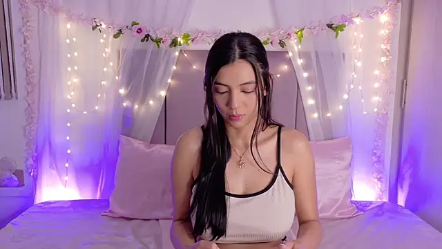 Julie Bennet online show from March 6, 5:04 am