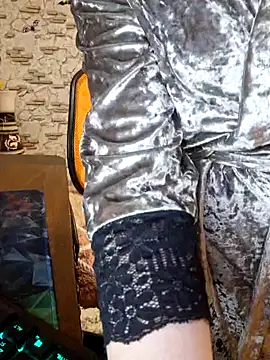  Kitti  online show from December 21, 5:51 pm