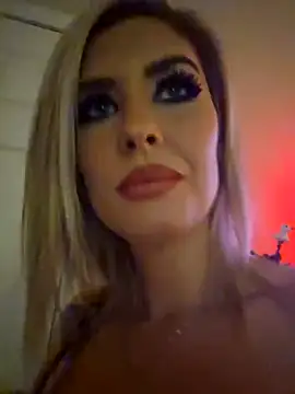 Snapshot of ellieconradxo chatting on December 24, 3:49 am ellieconradxo online show from December 24, 3:49 am