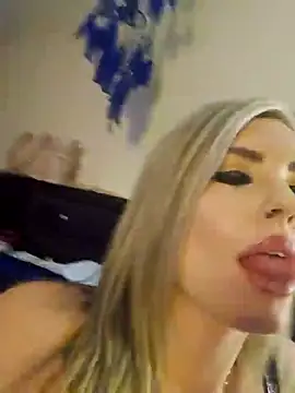 Snapshot of ellieconradxo chatting on January 17, 3:55 am ellieconradxo online show from January 17, 3:55 am