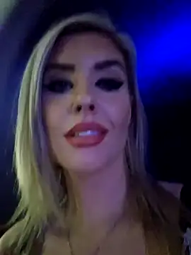 Snapshot of ellieconradxo chatting on February 1, 4:46 am ellieconradxo online show from February 1, 4:46 am