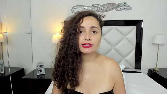  luna  sweet  online show from March 5, 4:56 am