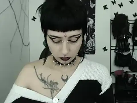 n0sferatus   online show from December 18, 3:01 am