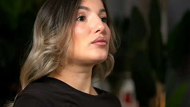 KellyMathews online show from February 27, 2:55 am