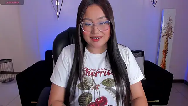Snapshot of AmberLewis_ chatting on March 4, 3:11 am AmberLewis online show from March 4, 3:11 am