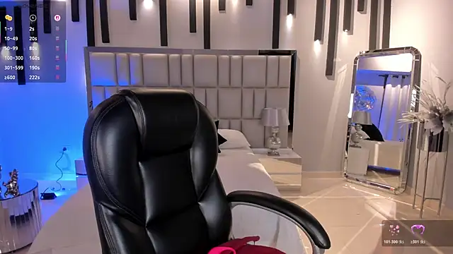 AmberLewis  online show from November 6, 3:07 am