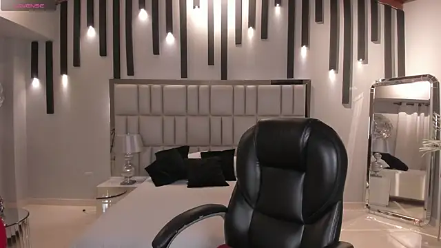 AmberLewis  online show from November 7, 2:55 am