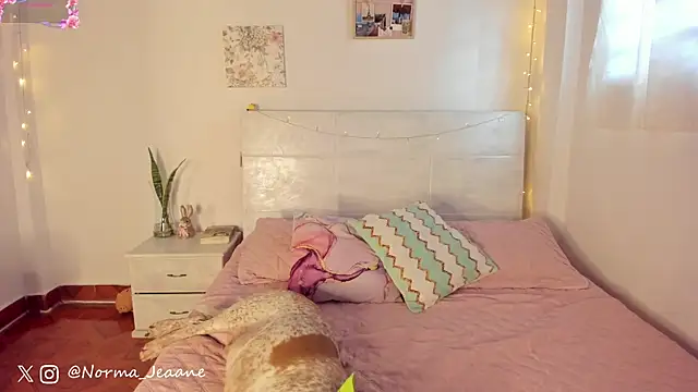 Norma-Jeaane online show from January 8, 9:34 pm