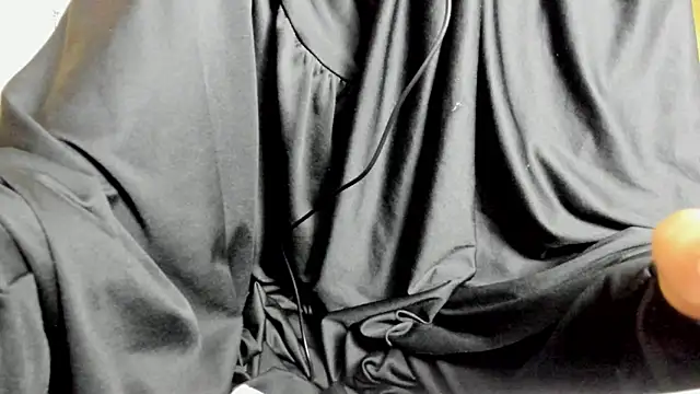 chaymae nah  online show from October 22, 6:46 am