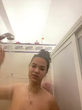 Snapshot of rafamarianoofc chatting on February 27, 5:47 pm rafamarianoofc online show from February 27, 5:47 pm