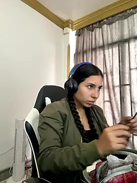 bella-black online show from January 17, 1:49 pm