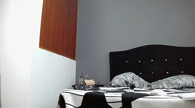 Emilia 1995 online show from March 16, 9:26 pm