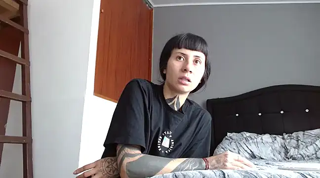 Emilia 1995 online show from March 17, 8:19 pm