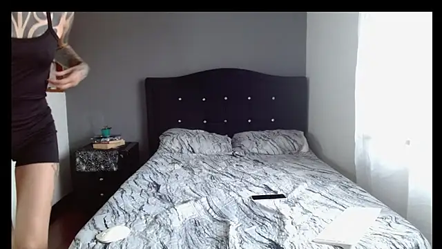 Emilia 1995 online show from March 19, 12:09 pm