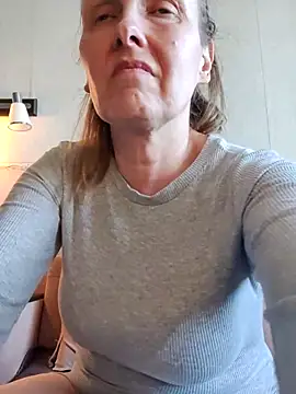 Evelina cute online show from April 1, 1:41 pm