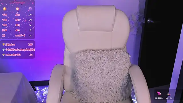 Snapshot of nyna_1 chatting on February 16, 1:14 am nyna 1 online show from February 16, 1:14 am