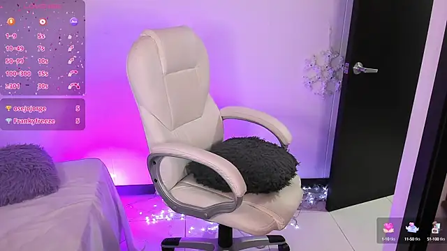 Snapshot of nyna_1 chatting on March 8, 10:45 pm nyna 1 online show from March 8, 10:45 pm