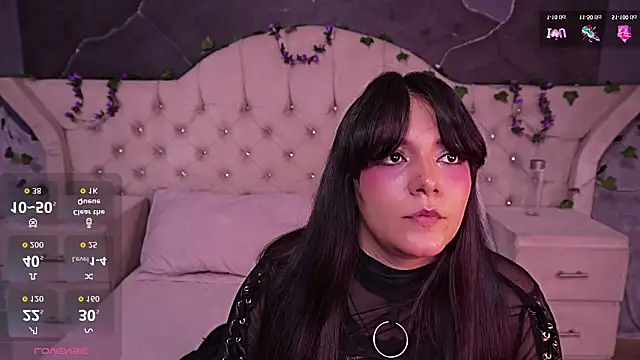 Snapshot of AmberGreyy_ chatting on April 21, 1:42 am AmberGreyy online show from April 21, 1:42 am
