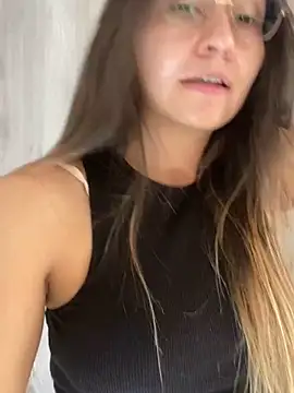 HelennaMoon  online show from December 7, 8:27 pm