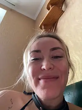 LovenseLush online show from November 20, 9:20 am