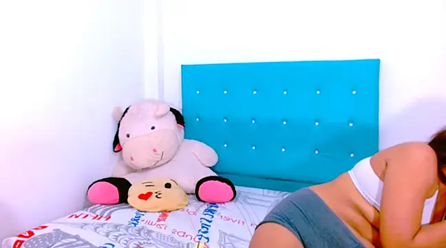 Snapshot of ladypussy69 chatting on December 4, 3:04 am ladypussy69 online show from December 4, 3:04 am