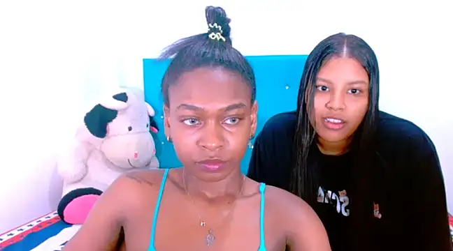 Snapshot of ladypussy69 chatting on December 28, 1:39 am ladypussy69 online show from December 28, 1:39 am