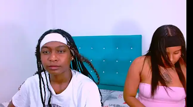 Snapshot of ladypussy69 chatting on February 5, 1:04 am ladypussy69 online show from February 5, 1:04 am