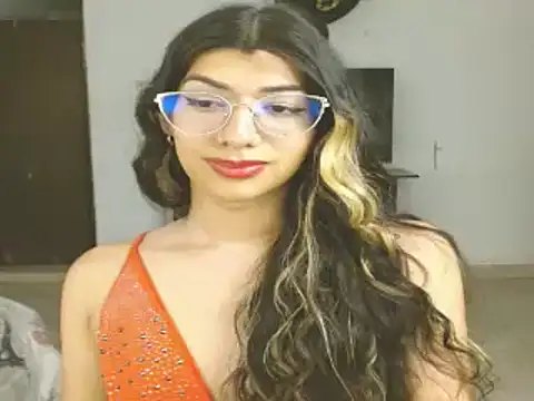 engielphoenis14 online show from January 15, 1:41 pm