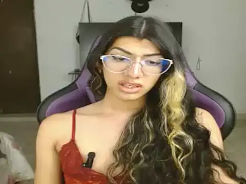 engielphoenis14 online show from January 27, 12:48 pm