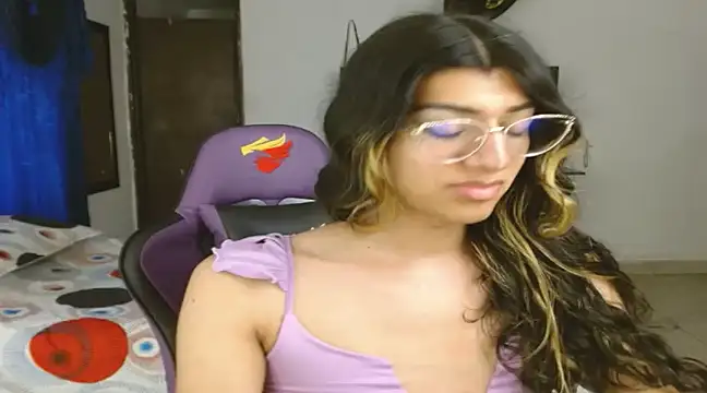 engielphoenis14 online show from February 19, 5:16 pm