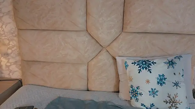 amatista  smith online show from December 17, 9:21 pm