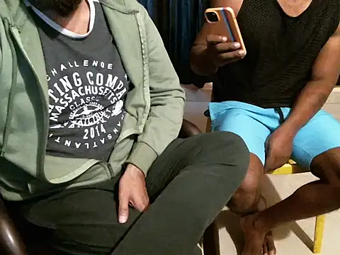 Snapshot of indianbull2023 chatting on December 23, 7:06 am indianbull2023 online show from December 23, 7:06 am