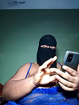 Snapshot of Loly_mor chatting on January 2, 5:03 am Loly mor online show from January 2, 5:03 am