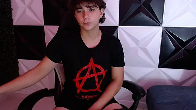 Dani cumboy online show from January 19, 6:31 am