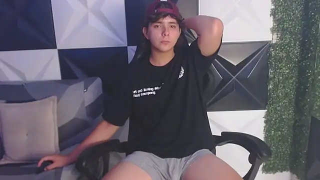 Dani cumboy online show from March 20, 5:46 am