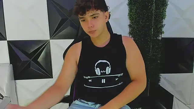 Dani cumboy online show from September 19, 1:01 pm