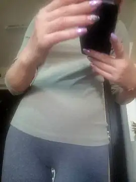 Evadesirex46 online show from March 6, 8:55 am