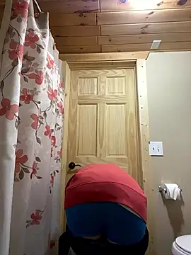 Snapshot of Lilsmokeshow017 chatting on January 9, 12:30 pm Lilsmokeshow017 online show from January 9, 12:30 pm