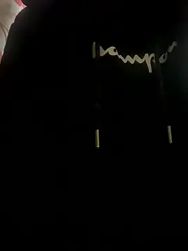 Snapshot of Lilsmokeshow017 chatting on January 11, 4:23 pm Lilsmokeshow017 online show from January 11, 4:23 pm