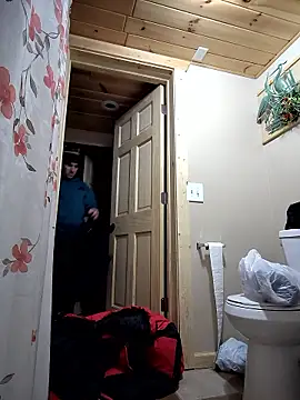 Snapshot of Lilsmokeshow017 chatting on January 18, 8:23 pm Lilsmokeshow017 online show from January 18, 8:23 pm