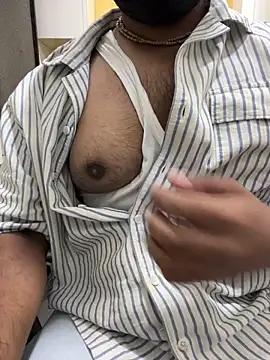dick69lil online show from May 11, 7:36 am