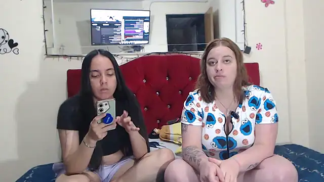 Snapshot of Lola_barbara chatting on December 27, 1:43 am Lola barbara online show from December 27, 1:43 am