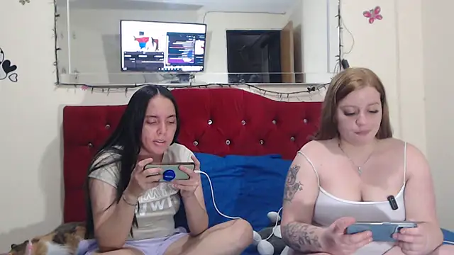 Snapshot of Lola_barbara chatting on January 4, 3:18 am Lola barbara online show from January 4, 3:18 am